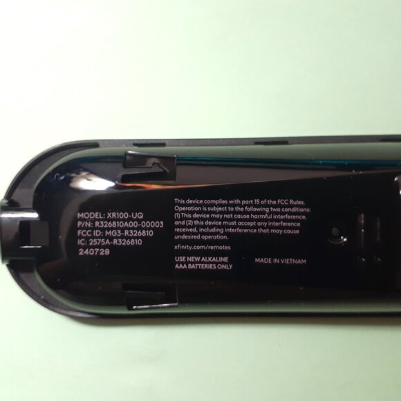 Xfinity Comcast XR100 XUMO Streaming Smart Receiver Device Remote Voice Control - Picture 4 of 4